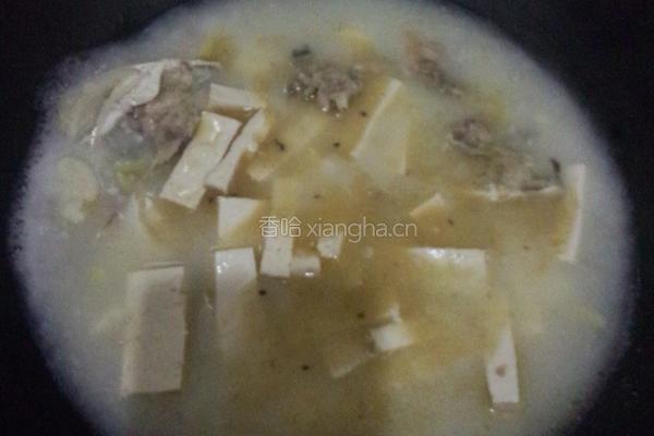 鱼头豆腐汤的做法图解2