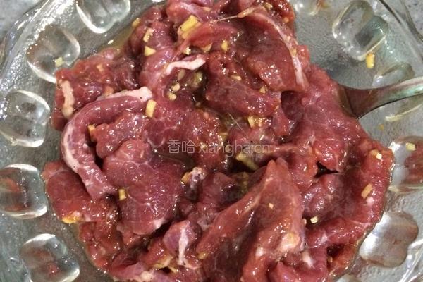 牛肉炒苦瓜的做法图解2