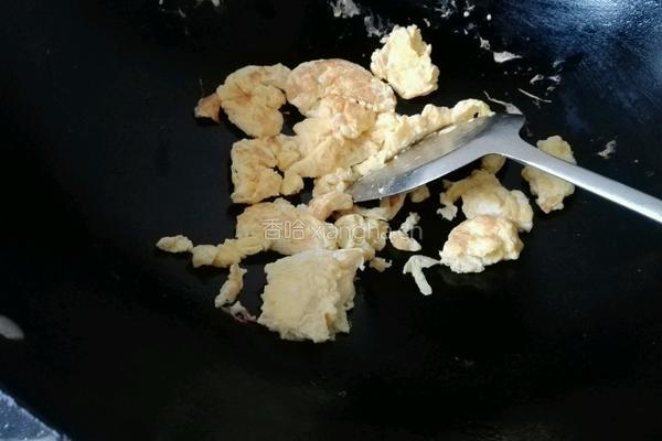 金针菇炒鸡蛋的做法图解6