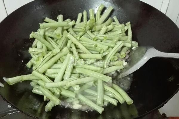 豆角炒鸡胗的做法图解6