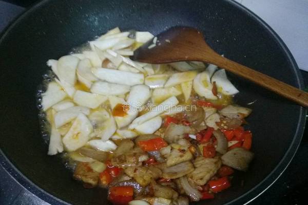 杏鲍菇回锅肉的做法图解7