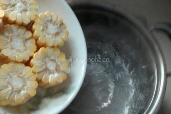 玉米菠菜丸子汤的做法图解4