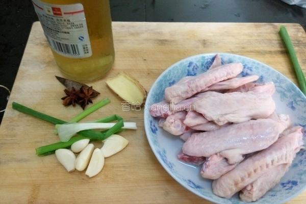 啤酒鸭翅的做法图解1