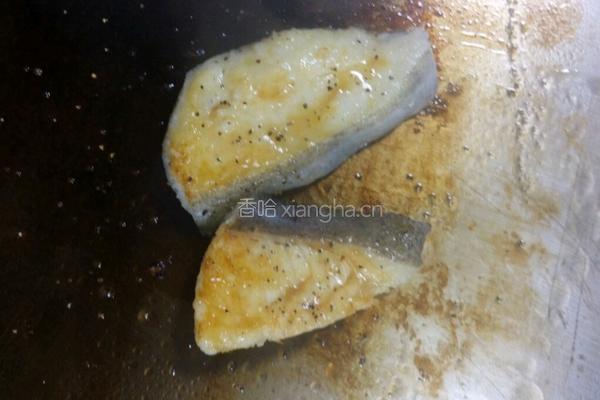 铁板香煎比目鱼的做法图解4