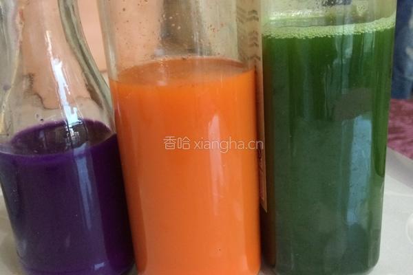 蔬菜汁饺子的做法图解2