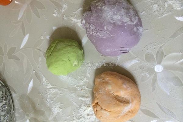 蔬菜汁饺子的做法图解4