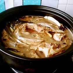炖鱼头泡饼的做法[图]
