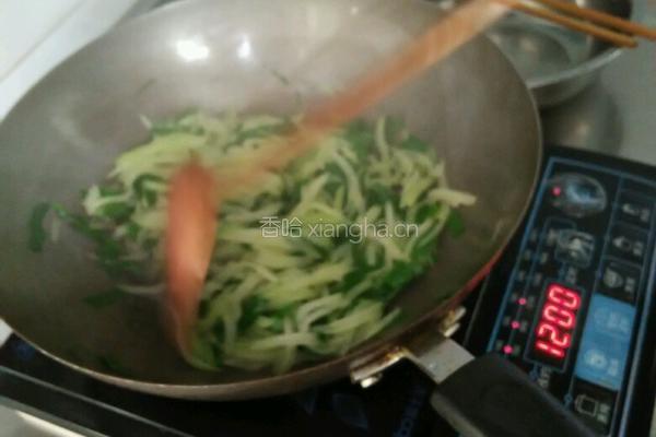 葱炒洋瓜丝的做法图解6