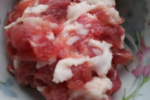 芥菜炒肉的做法图解1