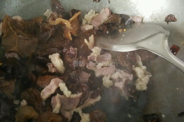 木耳炒肉的做法图解7