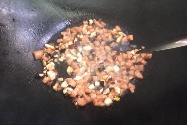 胡萝卜炒饭的做法图解5