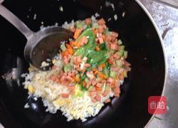 蔬菜炒饭的做法图解3