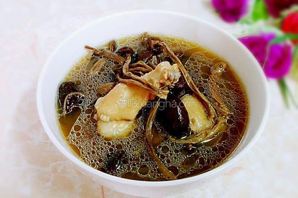 养胃阹湿鸡汤的做法图解7