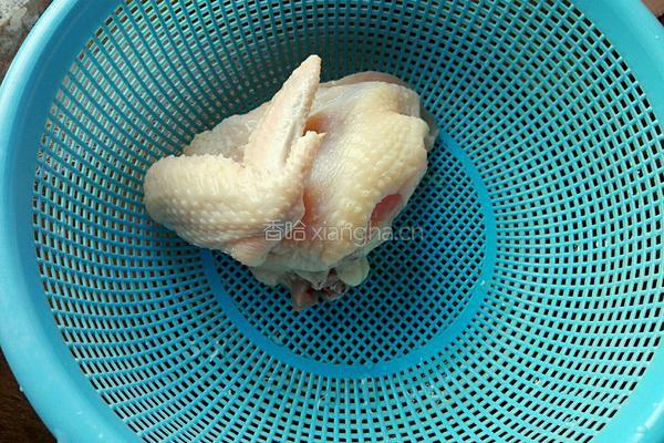 养胃阹湿鸡汤的做法图解3