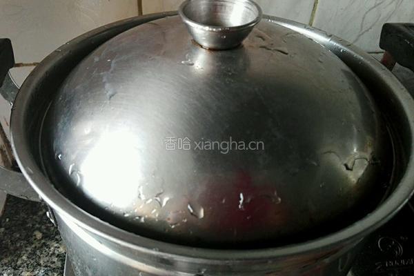 养胃阹湿鸡汤的做法图解5