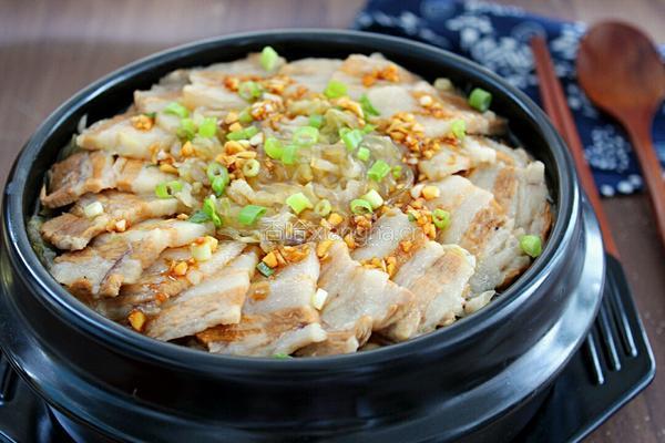 酸菜猪肉炖粉条的做法图解12