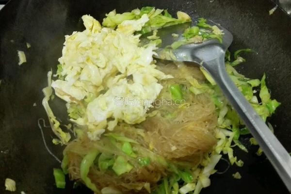 包菜粉丝炒鸡蛋的做法图解8
