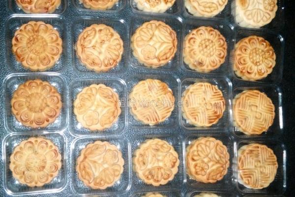 果仁豆沙月饼的做法图解8