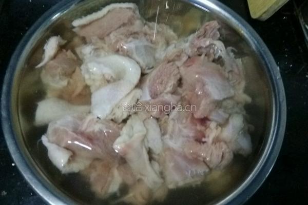 老鸭汤的做法图解1