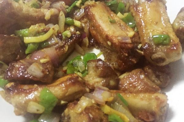 椒盐蒜香骨的做法图解6