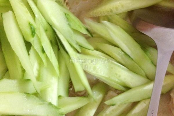 秘制鱼泡青瓜汤的做法图解10