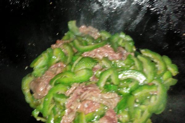 苦瓜牛肉的做法图解5