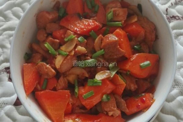 胡萝卜烧鸡肉