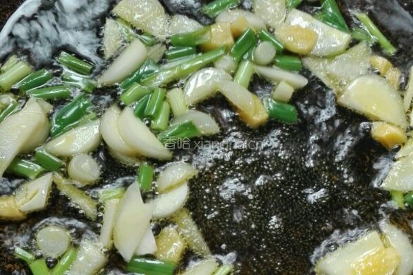 胡萝卜烧鸡肉的做法图解6