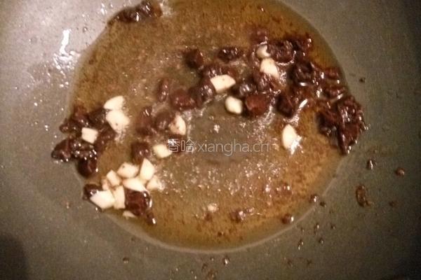 香菇酱烧小茄子的做法图解4