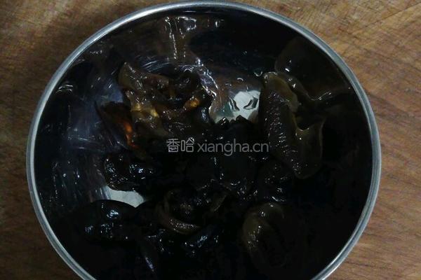 黄瓜炒鸡蛋的做法图解2