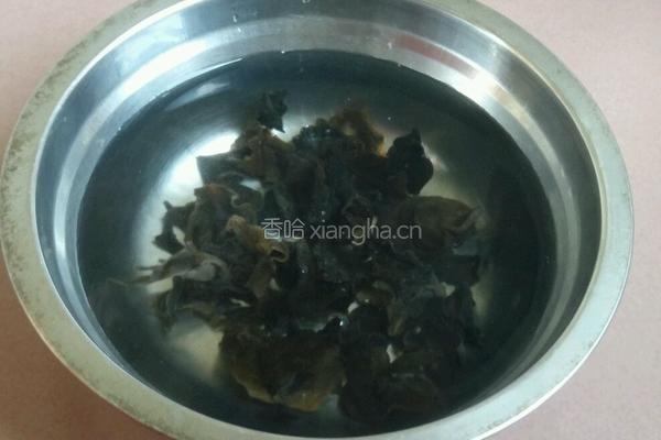 香葱木耳杏鲍菇的做法图解2