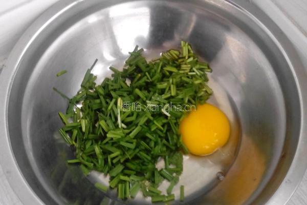 韭菜煎饼的做法图解2