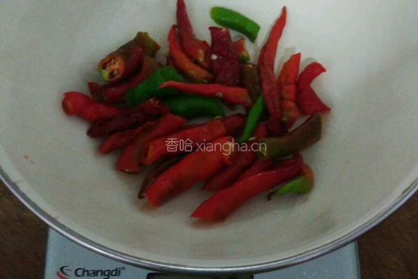 杏鲍菇小炒肉的做法图解2