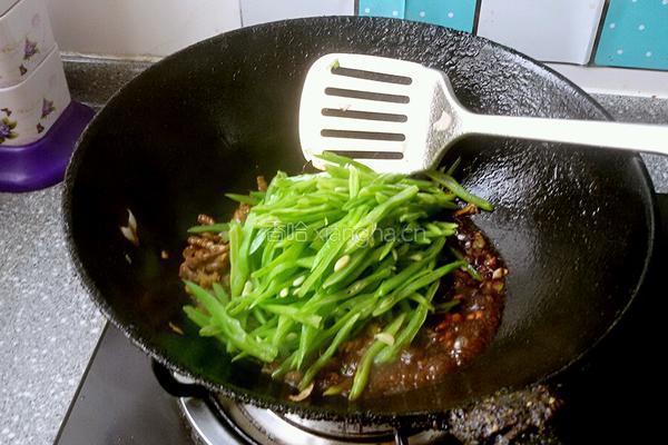 豆角炒肉丝的做法图解4