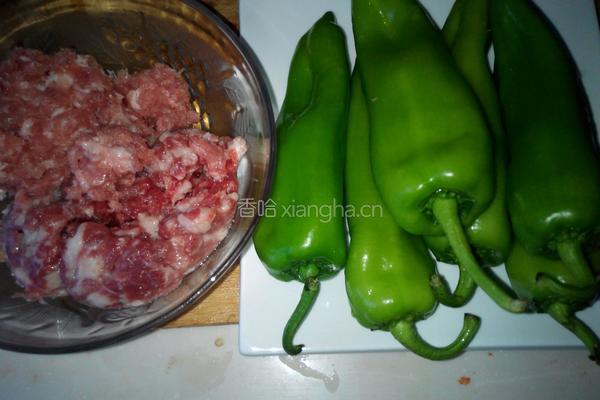 肉酿尖椒的做法图解1