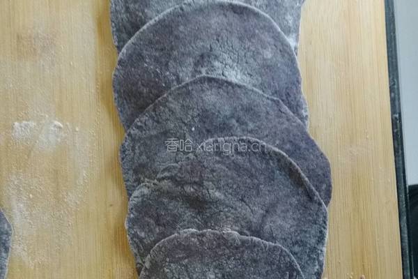 黑玫瑰(黑米面)的做法图解4