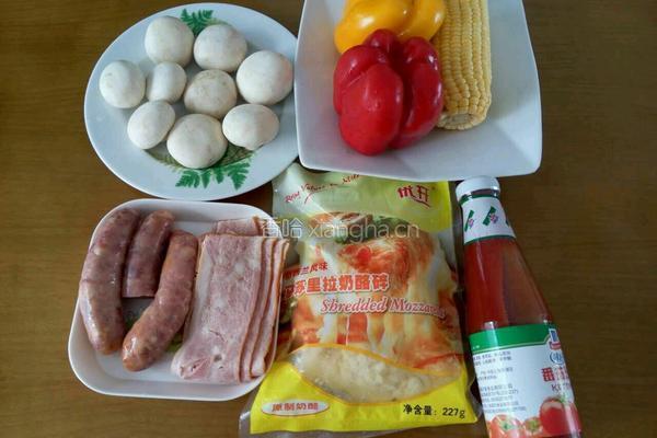 口菇蜜汁火腿肠培根披萨的做法图解1