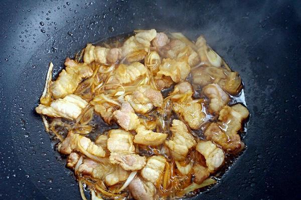 榛蘑炒土豆的做法图解4