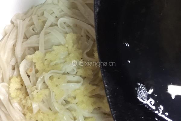 肉末油泼面的做法图解8