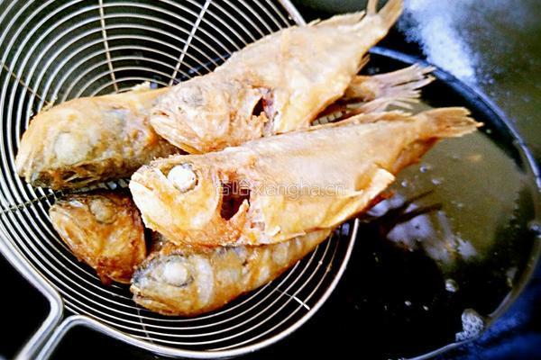 糖醋小黄鱼的做法图解7