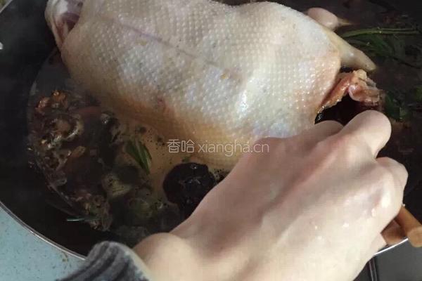潮汕卤鹅肉的做法图解2