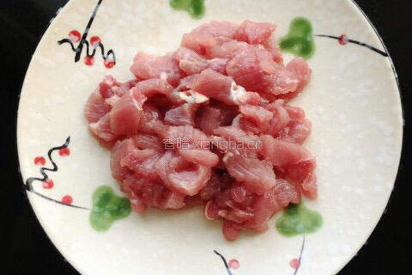 腐竹炒肉片的做法图解2
