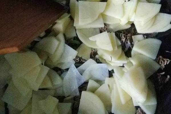 扫帚蘑炒土豆片的做法图解7
