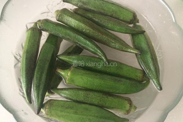 香煎秋葵的做法图解1