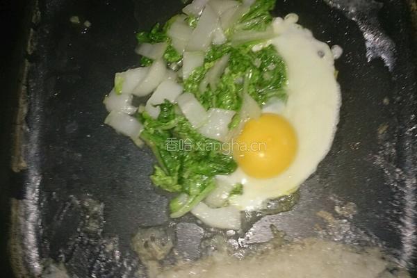 海鲜鸡蛋青菜炒饭的做法图解6
