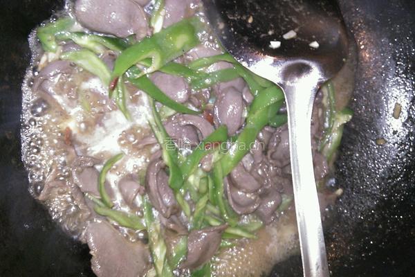 青椒炒鸡豚！的做法图解5
