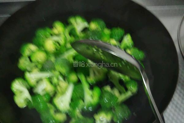 蒜蓉西兰花的做法图解2
