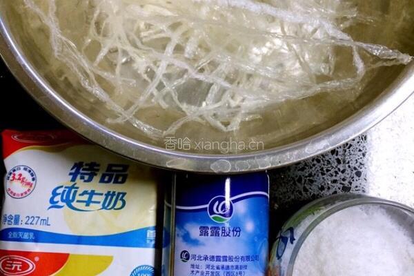 桂花杏仁豆腐的做法图解1