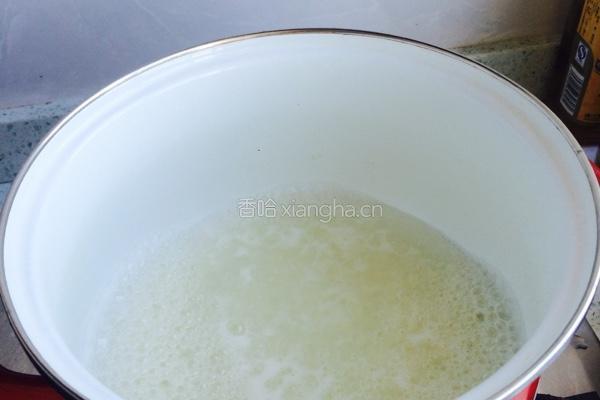 紫薯粥的做法图解1