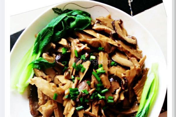 香菇腊肉炒笋丝的做法图解5